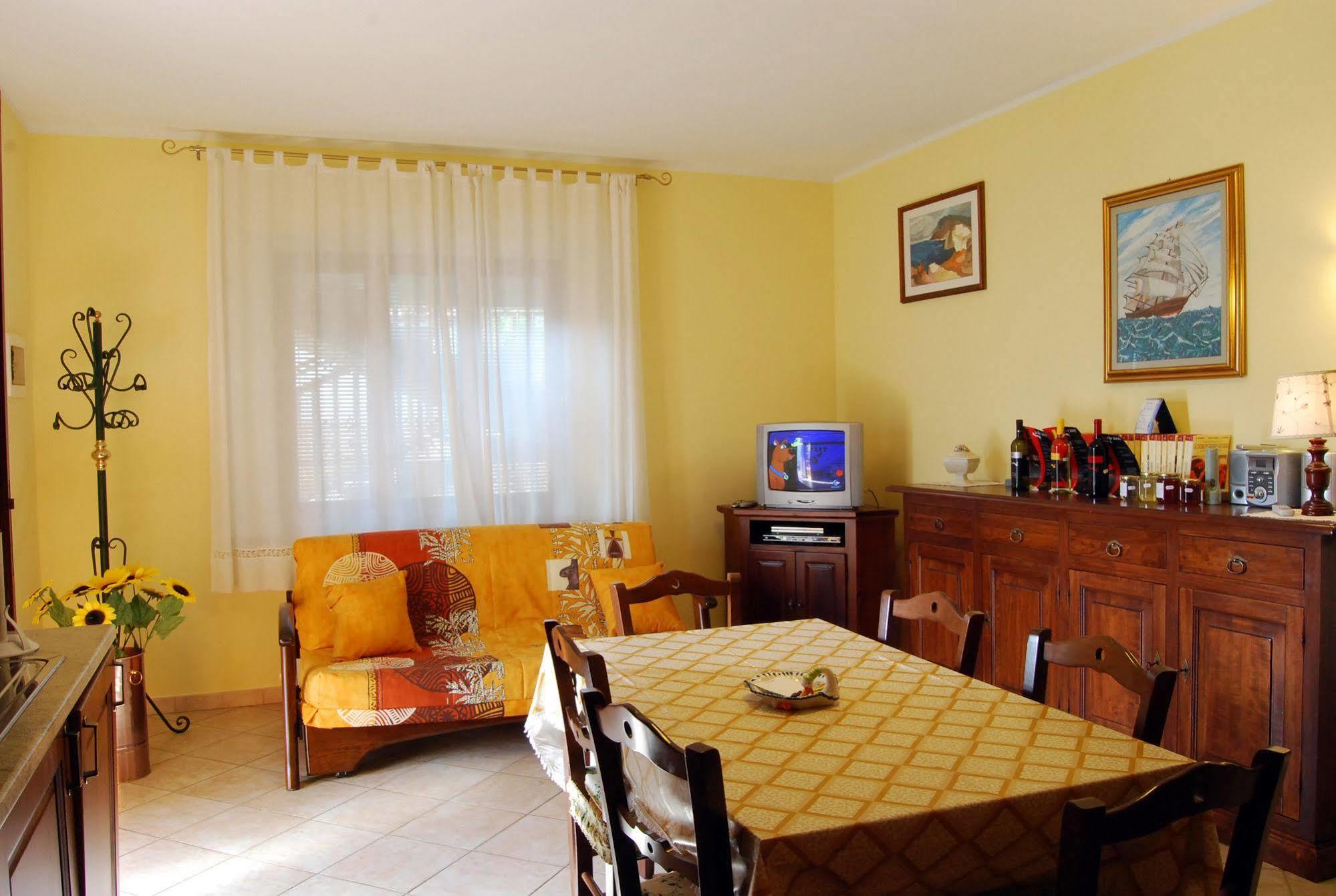 B&B Da Franca Camporgiano Екстер'єр фото